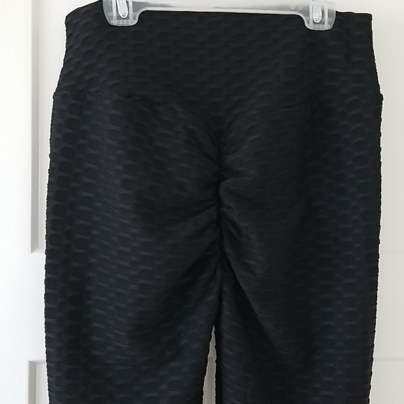 NWT TikTok Leggings. L/XL - Picture 3 of 3